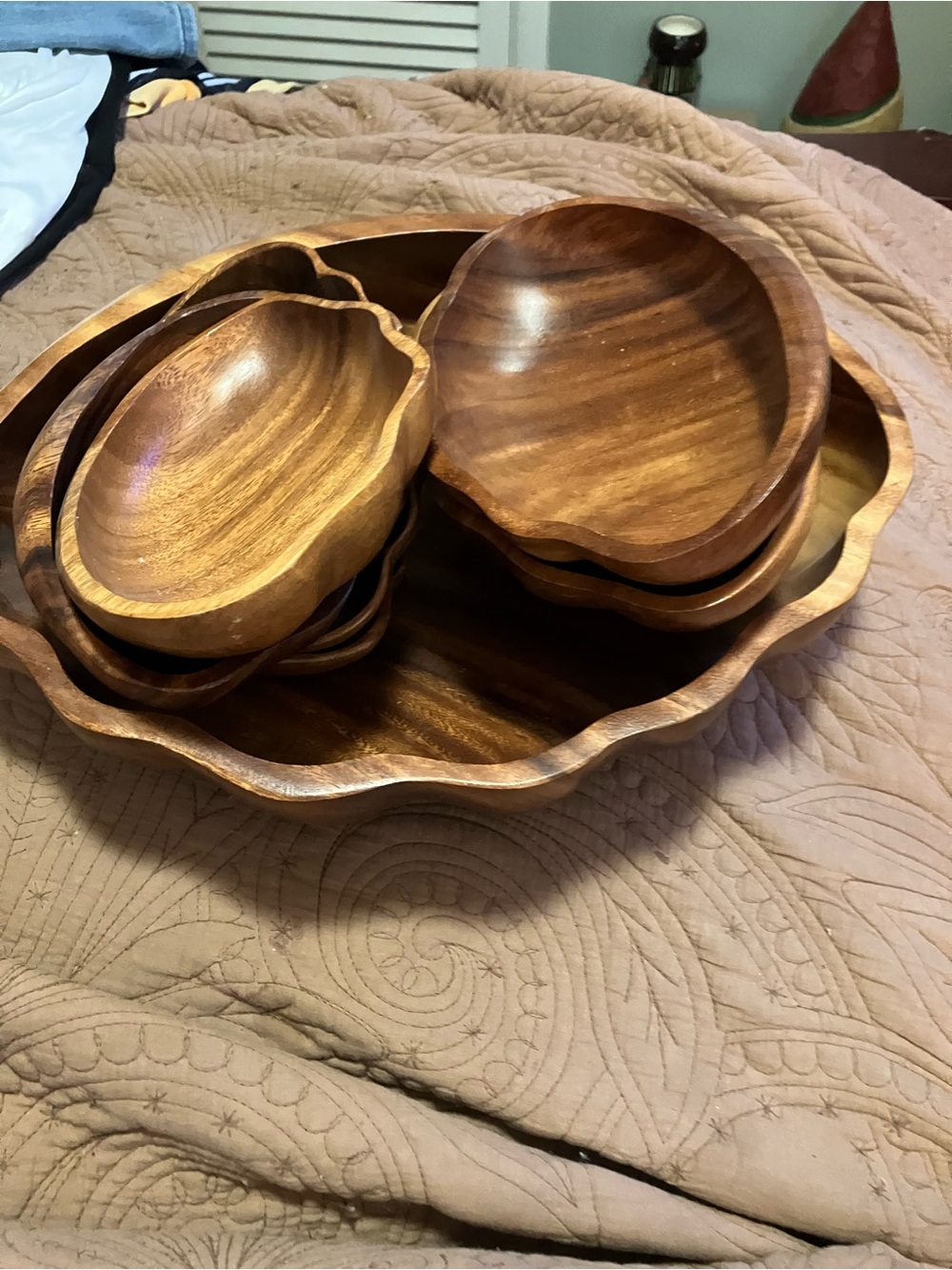 Vintage Handcrafted Scalloped Monkey Pod Wooden Serving Bowl Set